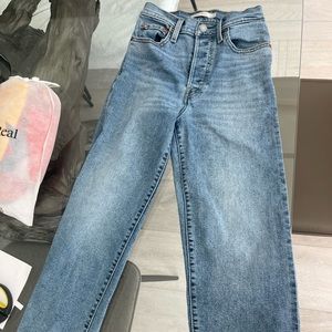 Adorable Levi’s! BARELY WORN!